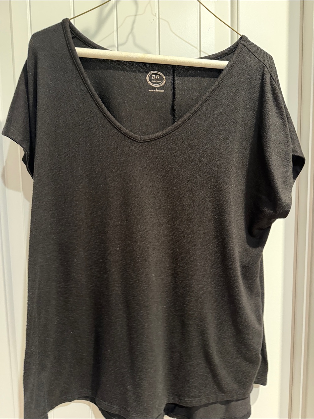 Women’s Black V-Neck Short Sleeve Tee - 24/7 Brand